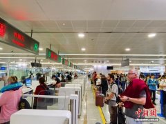 今年上海浦东国际机场口岸出入境人员总数率先突破1500万人次